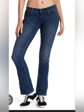 Women's Levi's